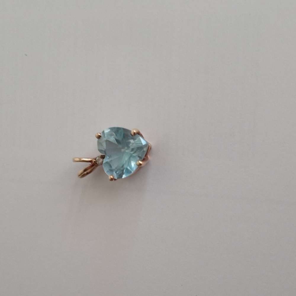 10K gold Blue Topaz pendant